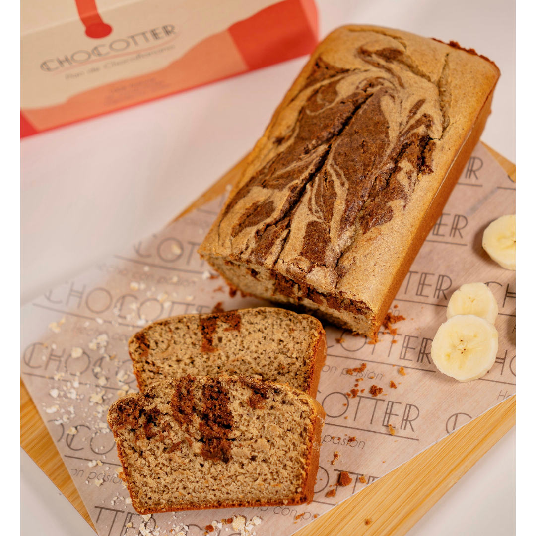 PAN DE CHOCOBANANO SALUDABLE HECHO CON HARINA DE AVENA, ACEITE DE COCO, MARMOLEADO CON CACAO 80%, SIN AZUCARES AÑADIDOS
